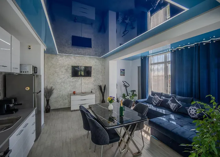 Sophie N Pool Apartament *