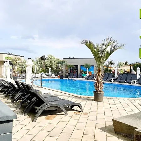 Sophie N Pool Apartment