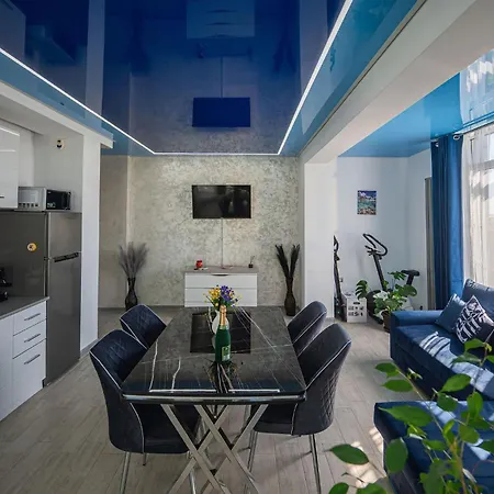 Sophie N Pool Appartement