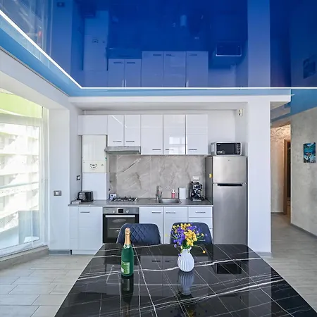 Sophie N Pool Apartment